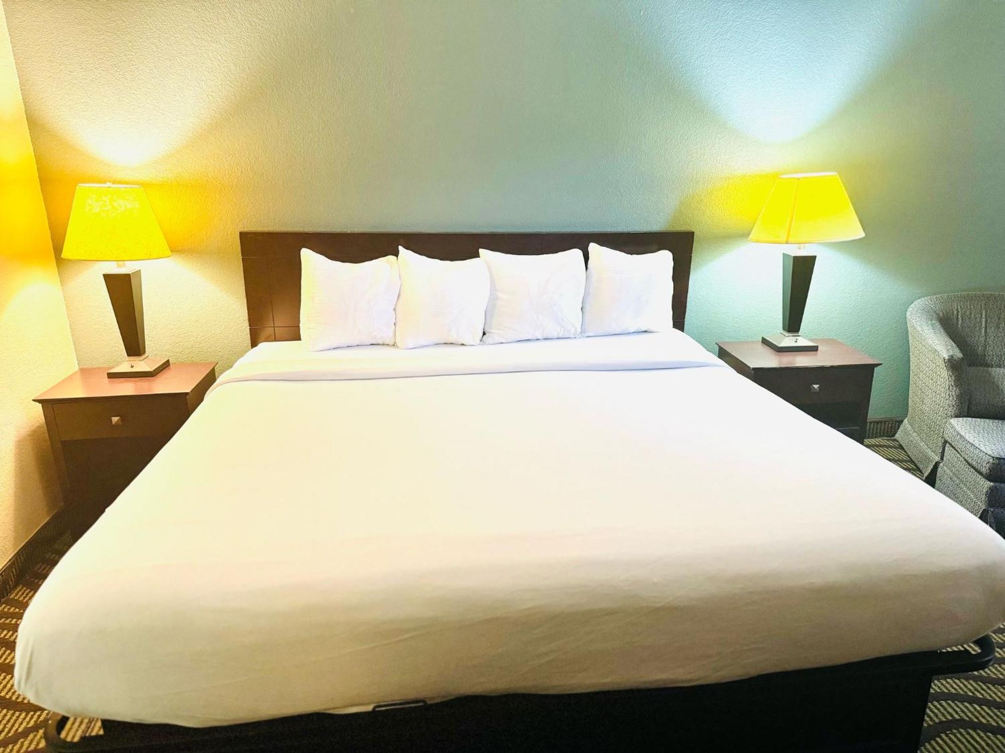 Baymont Inn & Suites By Wyndham Lincoln Ne Εξωτερικό φωτογραφία