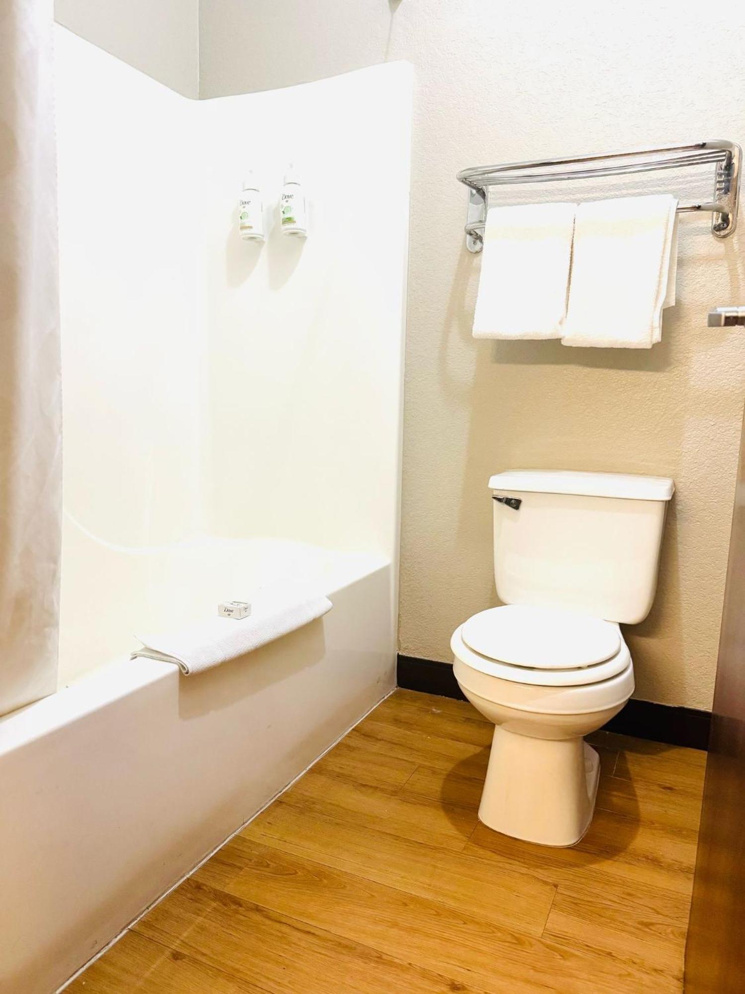 Baymont Inn & Suites By Wyndham Lincoln Ne Εξωτερικό φωτογραφία