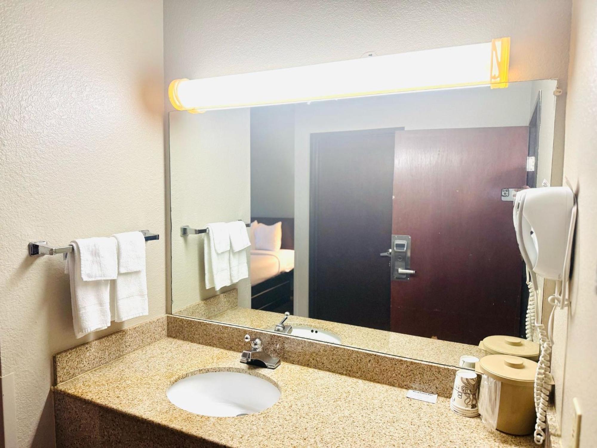 Baymont Inn & Suites By Wyndham Lincoln Ne Εξωτερικό φωτογραφία